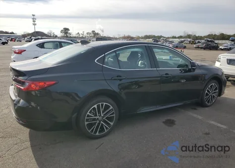 2026 Toyota Camry Night Shade z USA, uszkodzony, nr VIN 4T1DBADK4TU039986